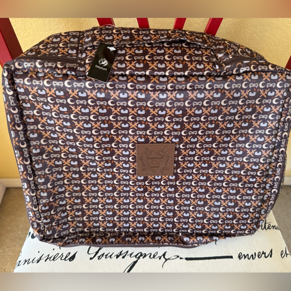 Fairyloot Blackcliff Academy Ember in the Ashes Travel Case NWT